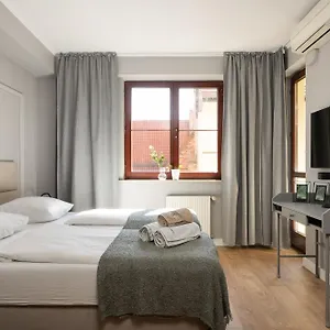 Leoapart Apartment